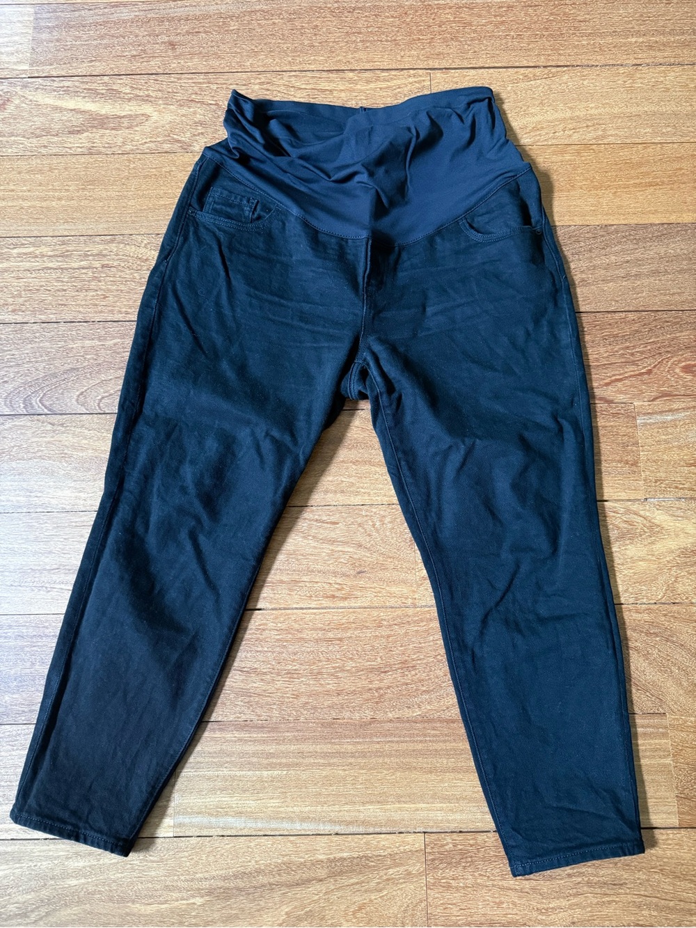 Old Navy Black Maternity Jeana